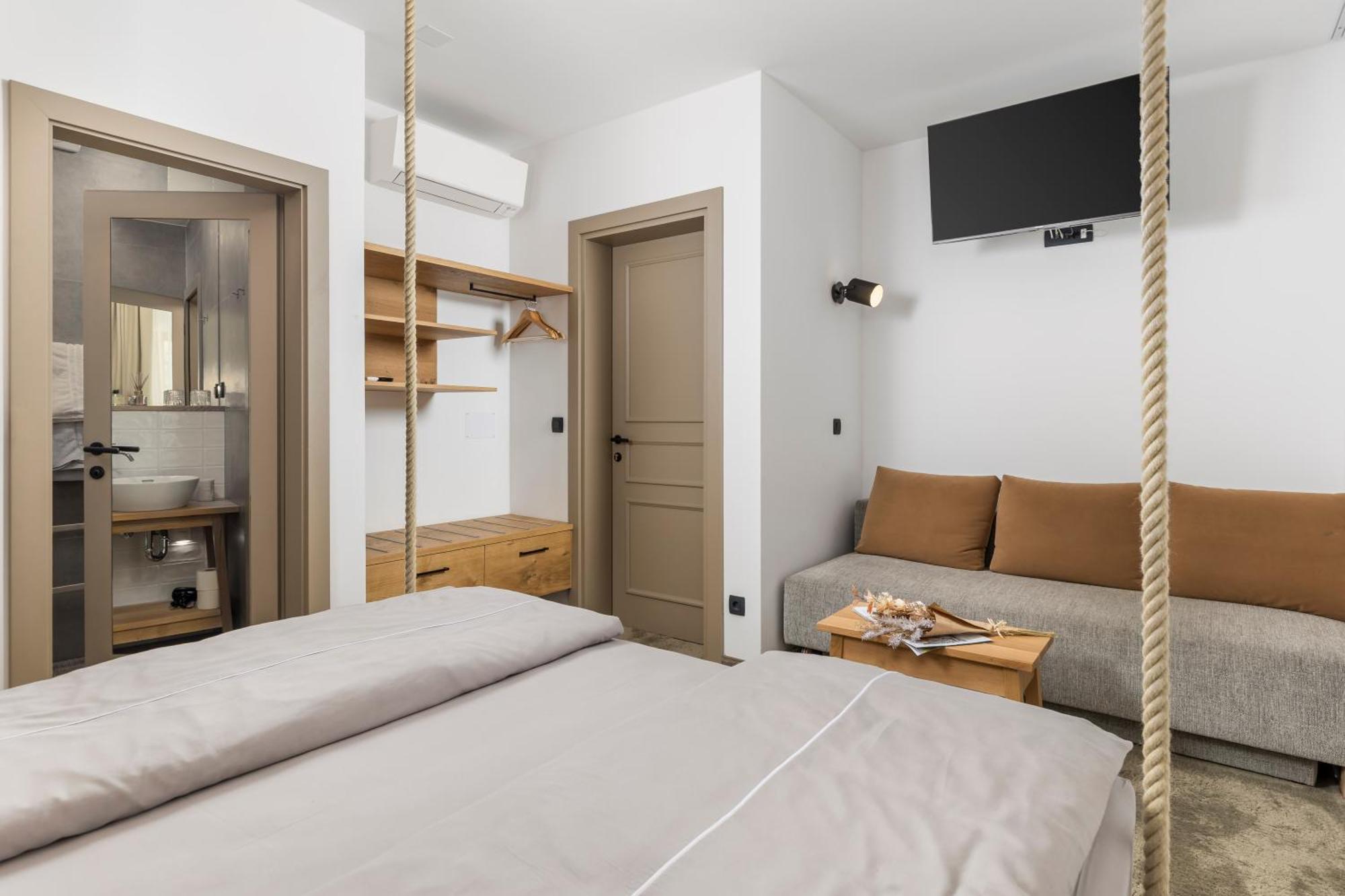 Pula Residence Rooms And Apartments Old City Center Exterior photo