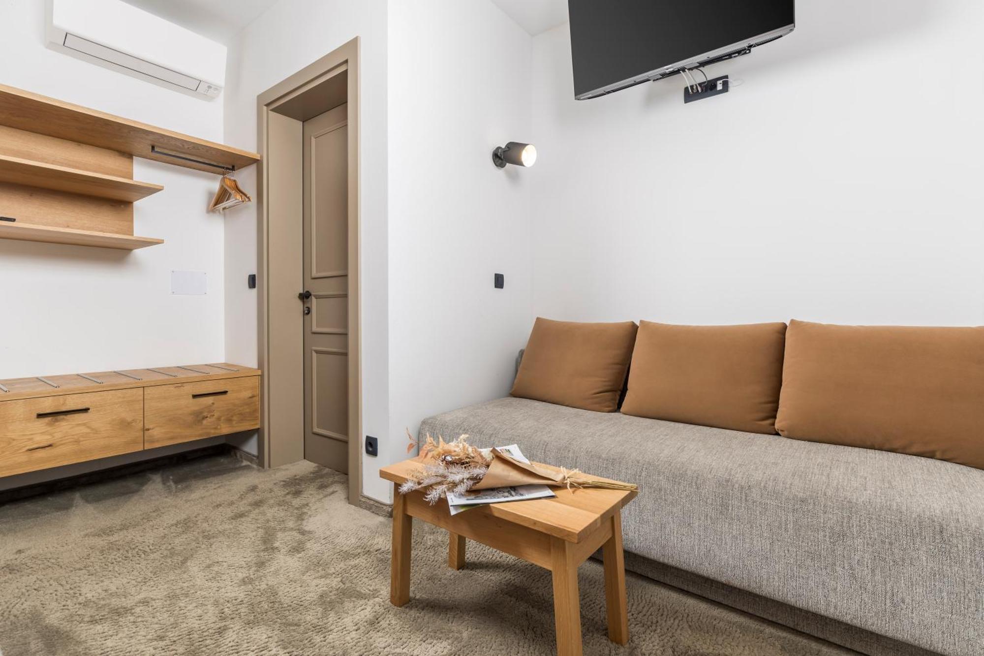 Pula Residence Rooms And Apartments Old City Center Exterior photo